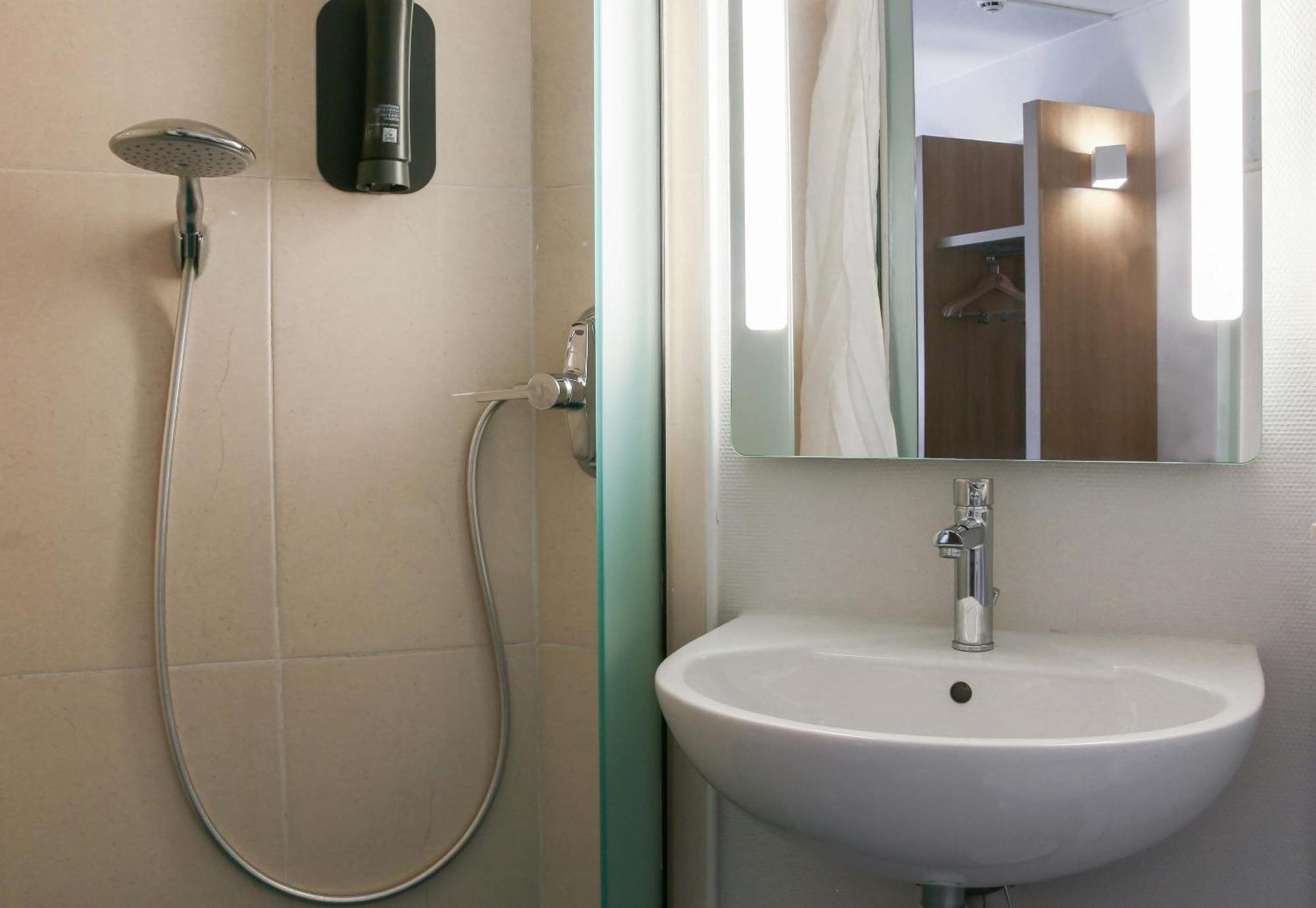 B&B Hotel Frejus Roquebrune-Sur-Argens Exterior photo